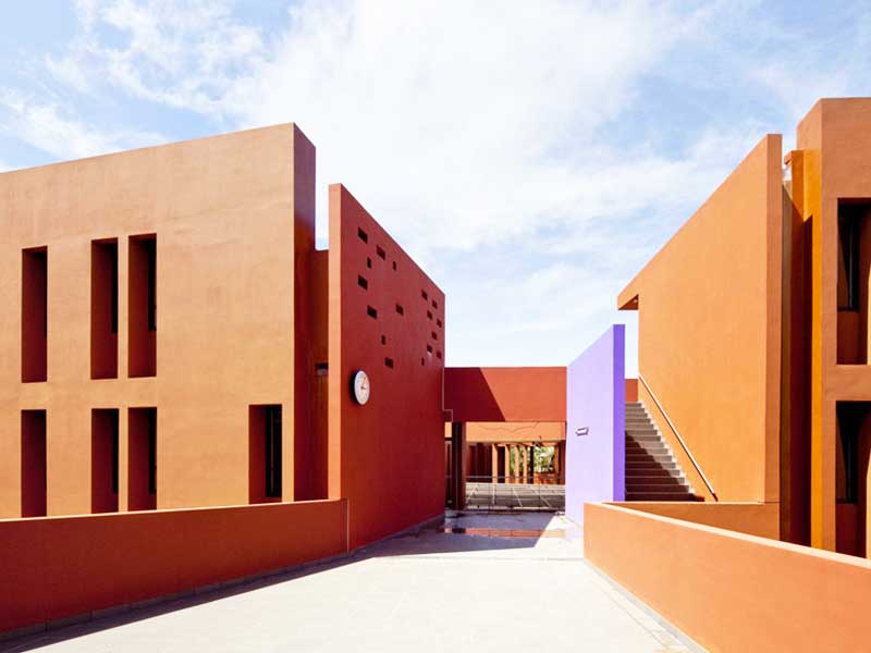 Photo de l'accès du collège Jean Mermoz à Dakar (Sénégal) - Aw-eck : Ingénierie structure.