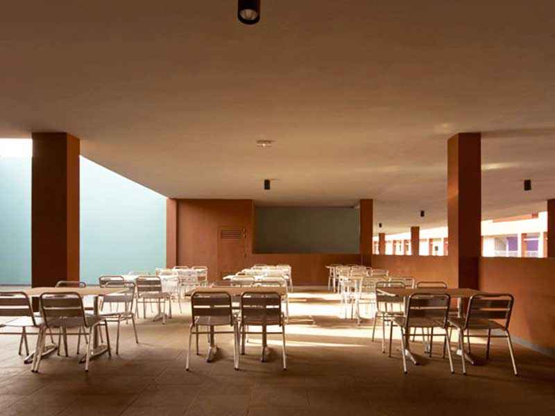 Photo d'une classe du collège Jean Mermoz à Dakar (Sénégal) - Aw-eck : Ingénierie structure.