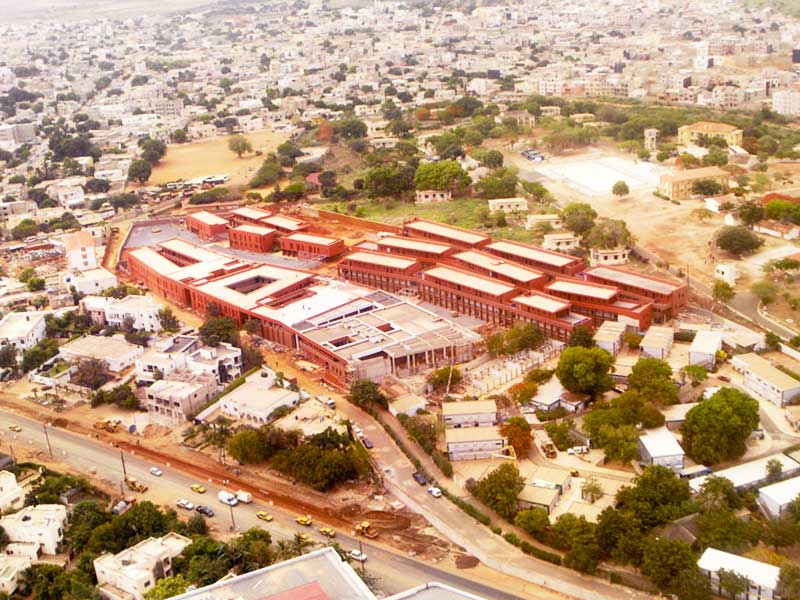 Photo aérienne du collège Jean Mermoz à Dakar (Sénégal) - Aw-eck : Ingénierie structure.