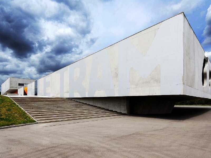 Photo de la salle culturelle Le Tram à Maizières-lès-Metz pour laquelle aw-eck a été bureau d'étude en ingénierie de la structure.