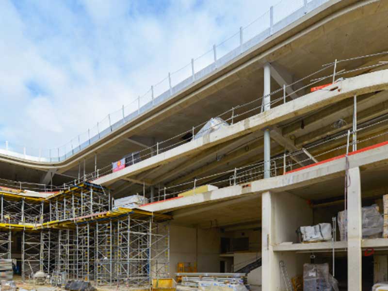 Photo du chantier de la partie neuve du campus universitaire Les Fenouillères à Aix-en Provence.